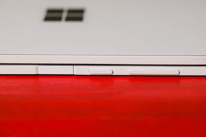 Bên trong siêu phẩm màn hình kép giá cao - Microsoft Surface Duo - Ảnh 21.