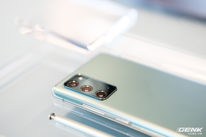 Trên tay Galaxy Note20/Note20 Ultra vừa ra mắt: Một cứng cáp, một mềm mại, màu đẹp xuất sắc, hợp cả nữ lẫn nam - Ảnh 21.