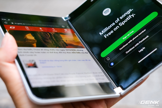 Trên tay Microsoft Surface Duo: Cứ tưởng to nhưng hóa ra lại rất nhỏ gọn, thiết kế liên tưởng đến kim từ điển thời cắp sách đến trường - Ảnh 14.