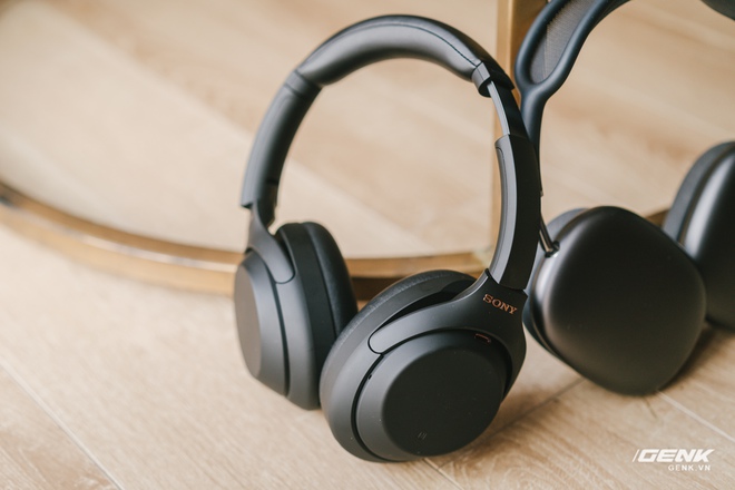So găng Apple AirPods Max và Sony WH-1000Xm4: Tưởng giống nhau nhưng lại quá khác biệt - Ảnh 3.