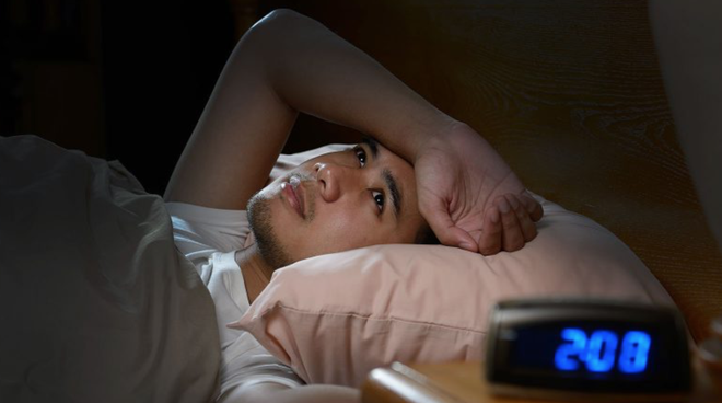 Thật sự thì bạn cần ngủ bù bao lâu để phục hồi sau một đêm mất ngủ? - Ảnh 1.