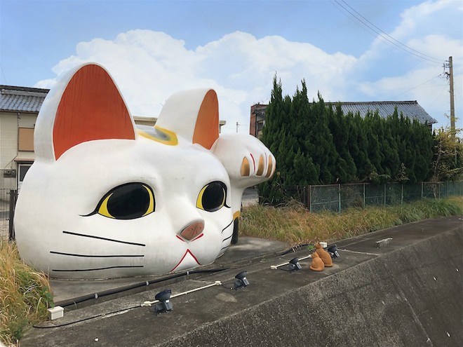 Maneki-Neko là gì? Hãy khám phá nguồn gốc hấp dẫn của chú mèo may mắn đến từ Nhật Bản - Ảnh 10.
